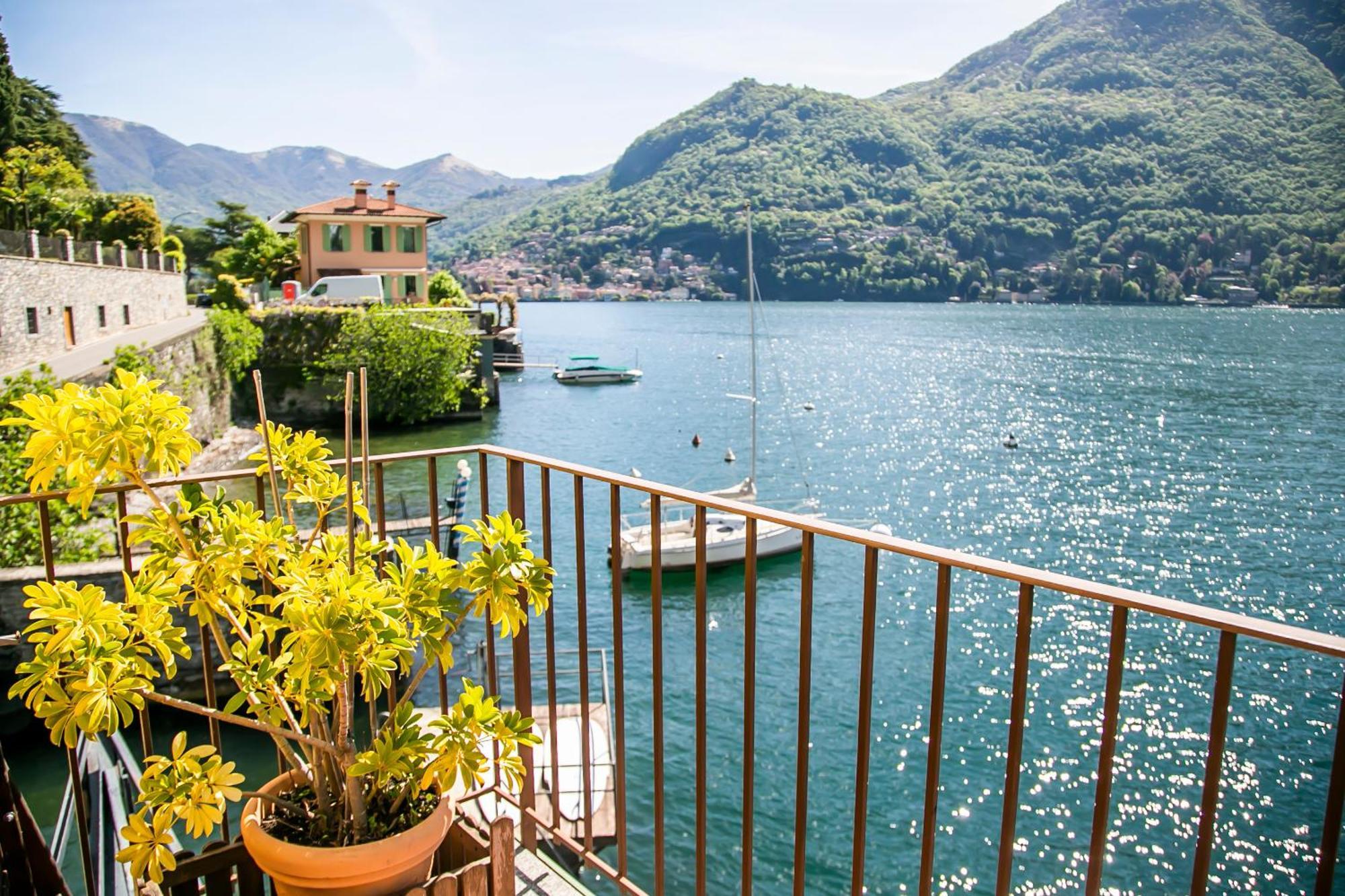 Darsena Di Riva Grande Hotel Moltrasio Exterior foto